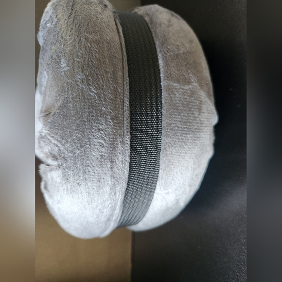 Travel Pillow - Gray Memory Foam Roll Up Travel Pillow BRAND NEW - Picture 3 of 6